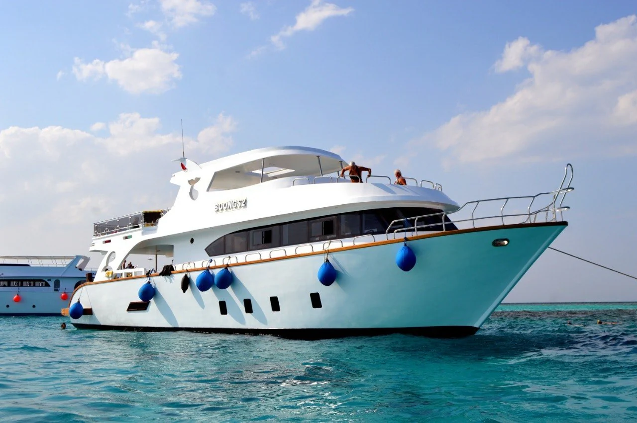 {"en":"Rent a yacht in Egypt"}