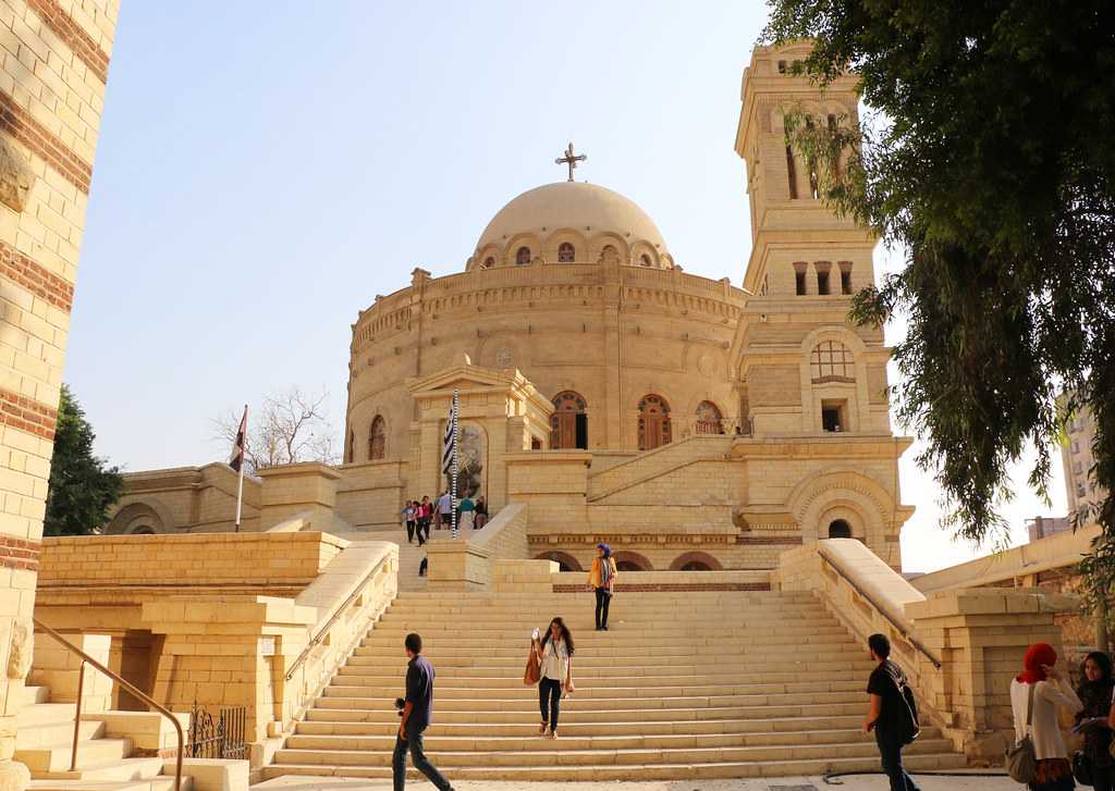 {"en":"Coptic and Islamic Cairo Tour"}