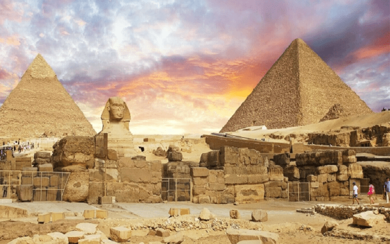 6 day tour in Cairo and white Desert