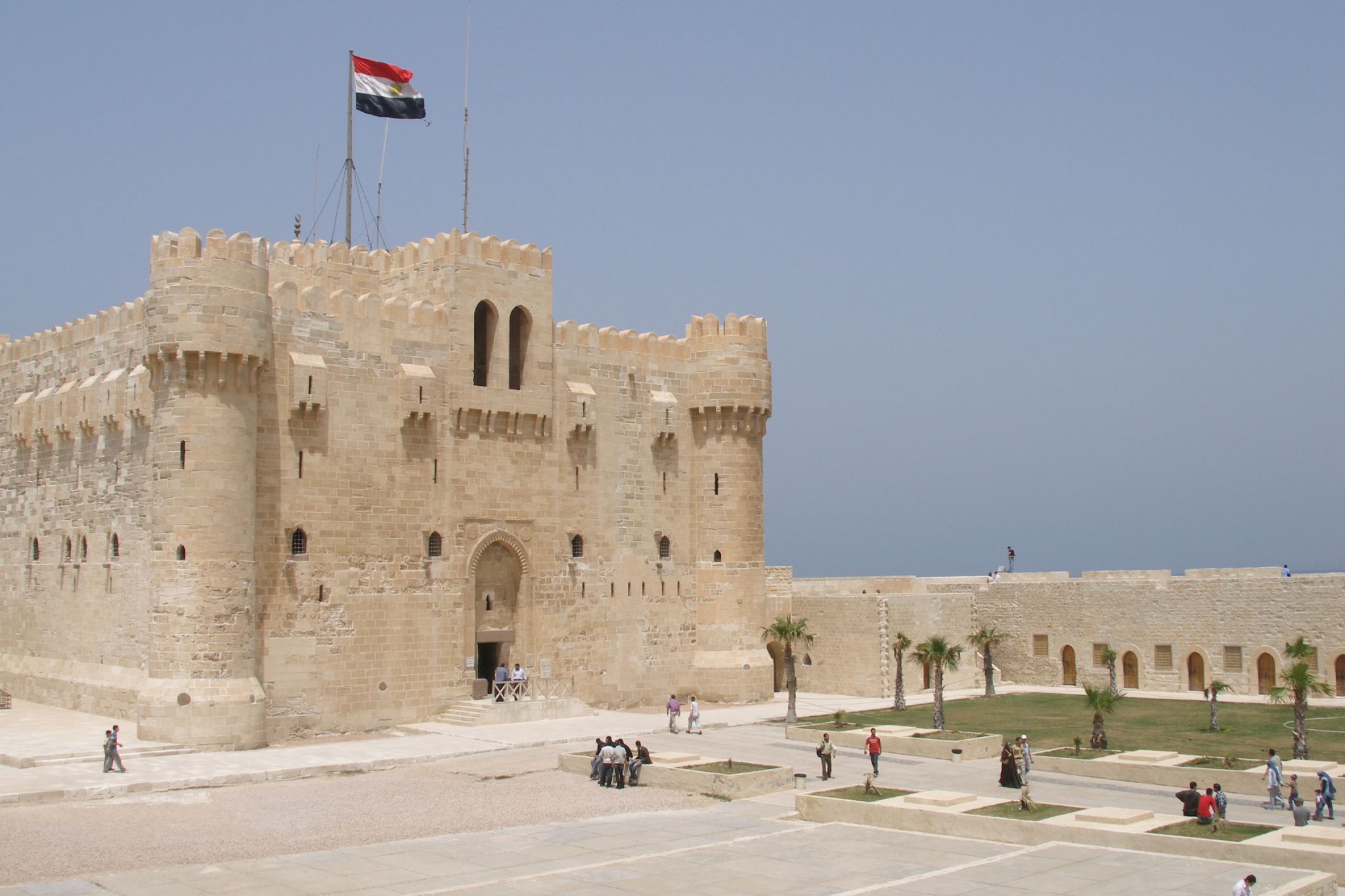 {"en":"Citadel of Qaitbay"}