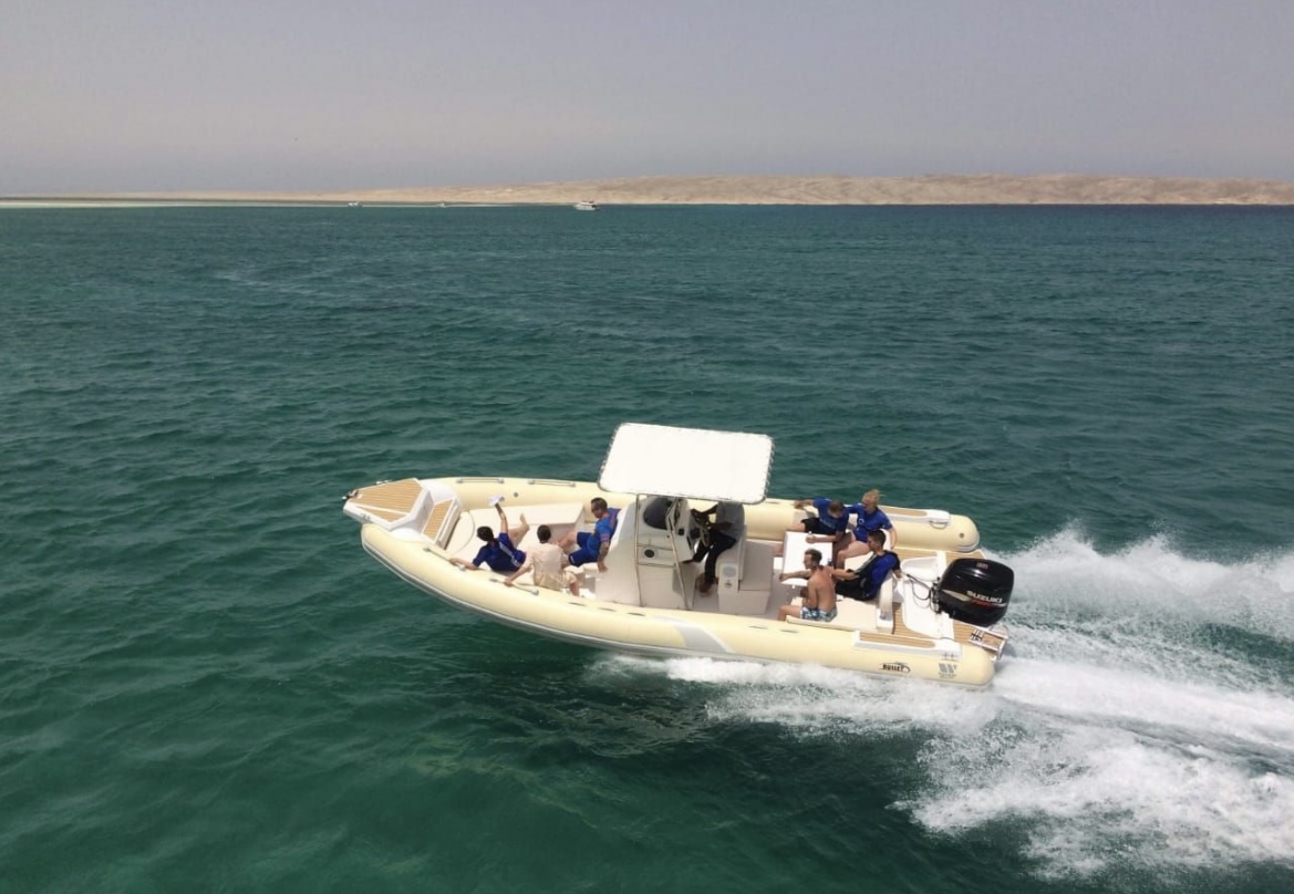 {"en":"Private Speedboat Tour"}